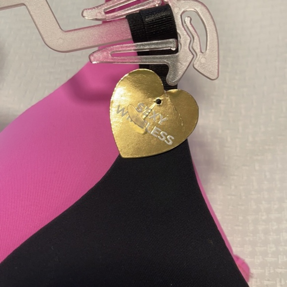 Juicy Couture Intimates with Rhinestone - Picture 9 of 11
